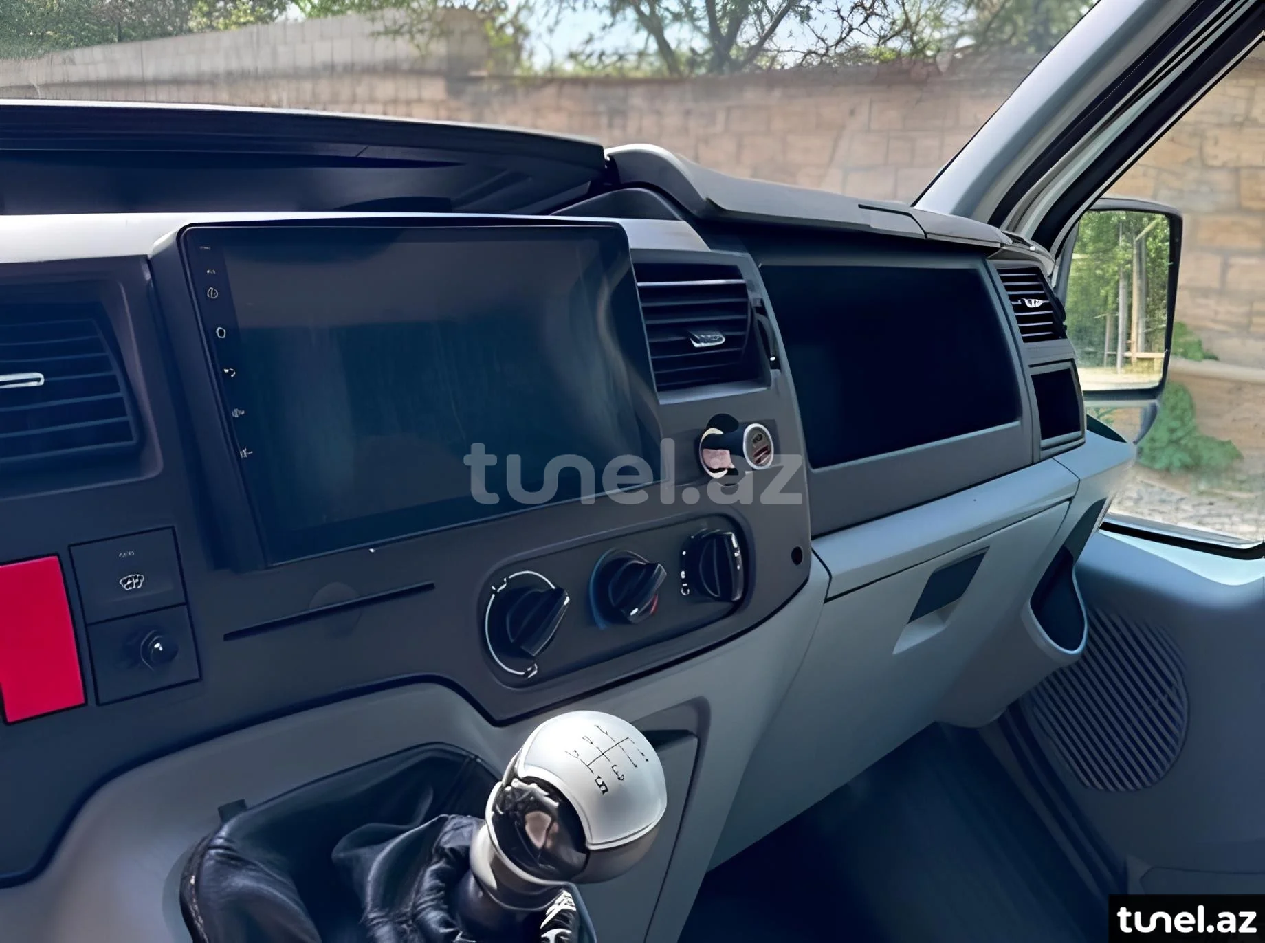 Ford Transit 2011