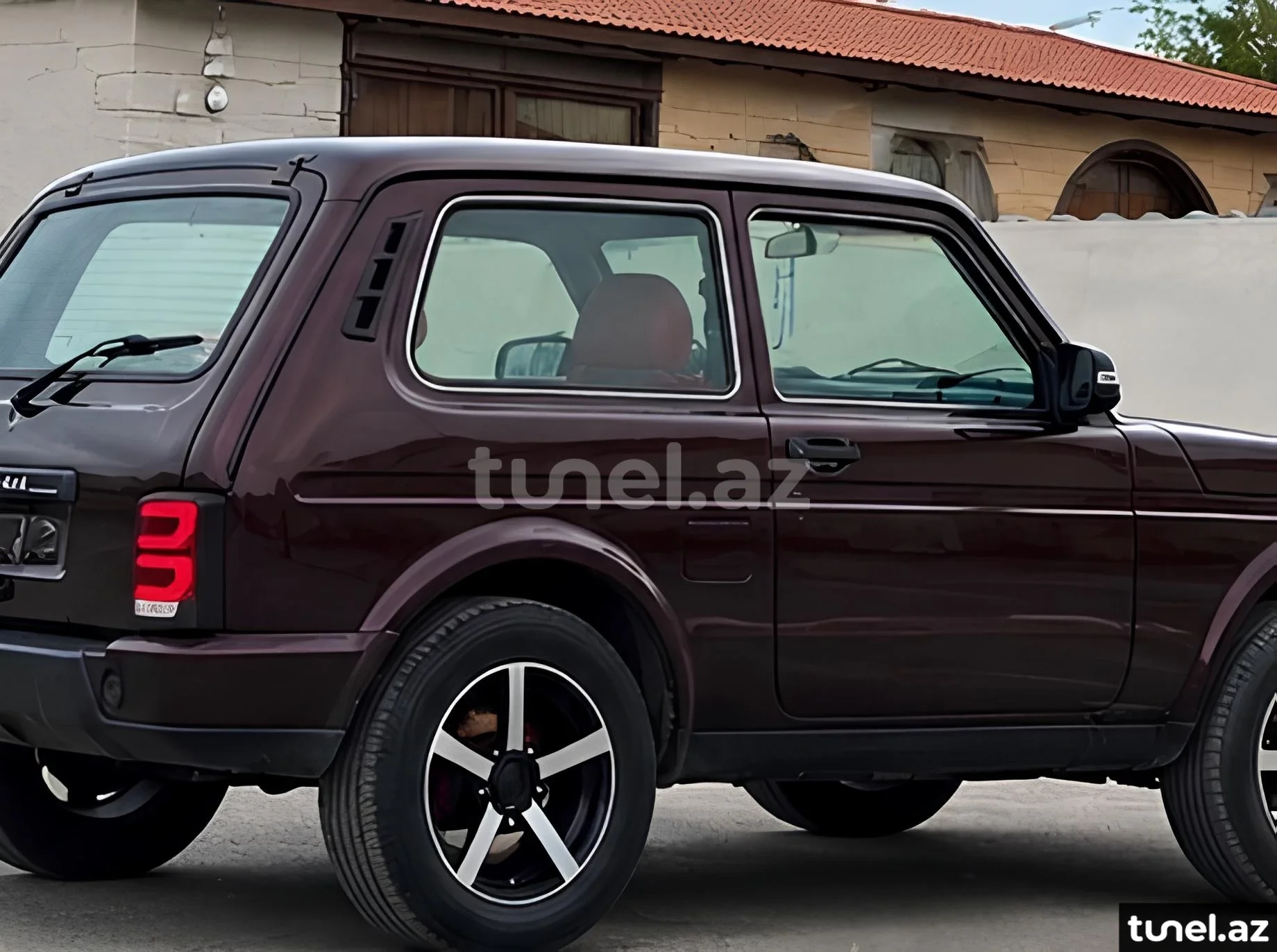 LADA (VAZ) Niva 2013