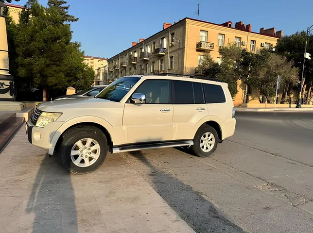 Mitsubishi Pajero, 3.5 L, 2011 წელი, 238 400 km, Baku - ფასი: 22 300 ₼ - Tunel.az