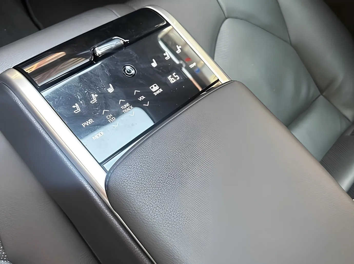 Toyota Camry, 2.5 L, 2022 год, 35 000 km, Баку - Цена: 62 000 ₼ - Tunel.az