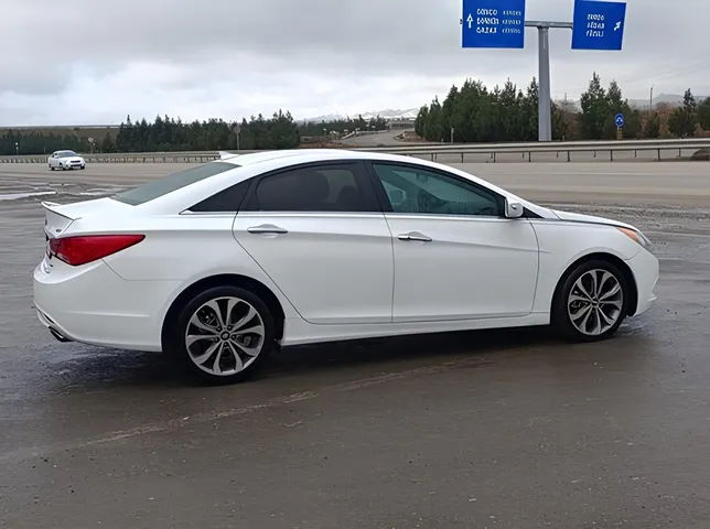 Hyundai Sonata, 2.0 L, 2013 i̇l, 250 000 km, Yevlax - Qiymət: 20 500 ₼ - Tunel.az