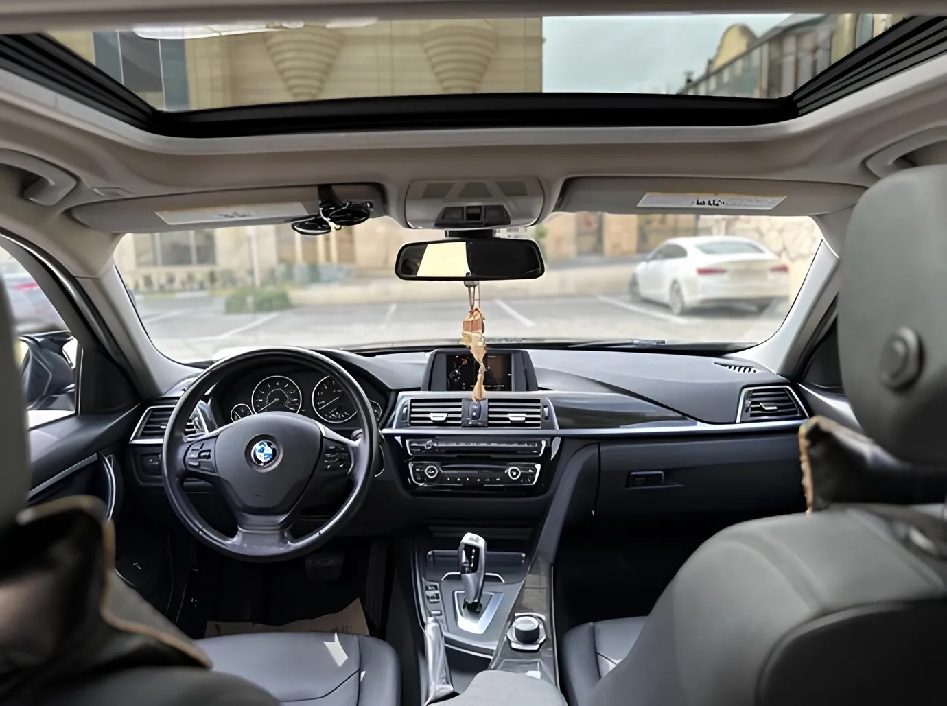 BMW 320, 2.0 L, 2016 год, 211 000 km, Баку - Цена: 25 500 ₼ - Tunel.az