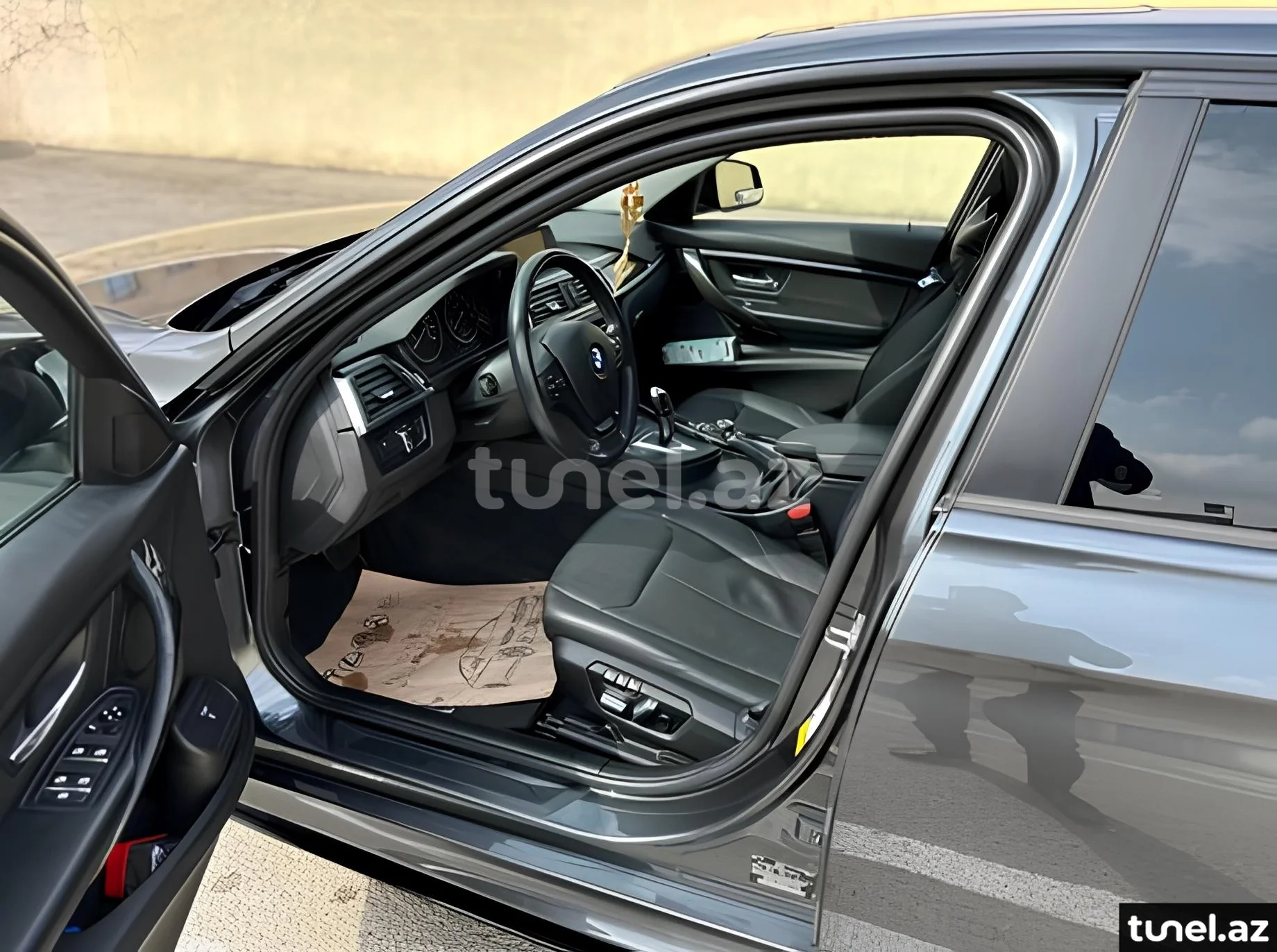 BMW 320 2016