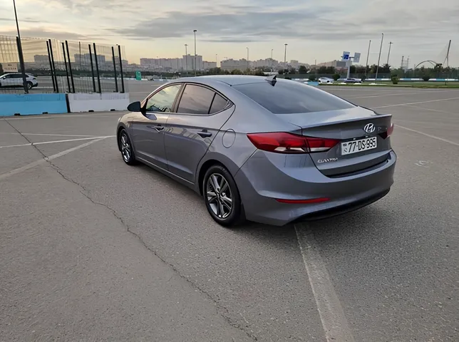 Hyundai Elantra, 2.0 L, 2018 год, 149 000 km, Баку - Цена: 22 300 ₼ - Tunel.az