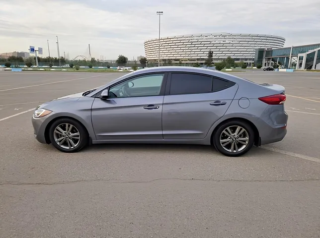 Hyundai Elantra, 2.0 L, 2018 год, 149 000 km, Баку - Цена: 22 300 ₼ - Tunel.az