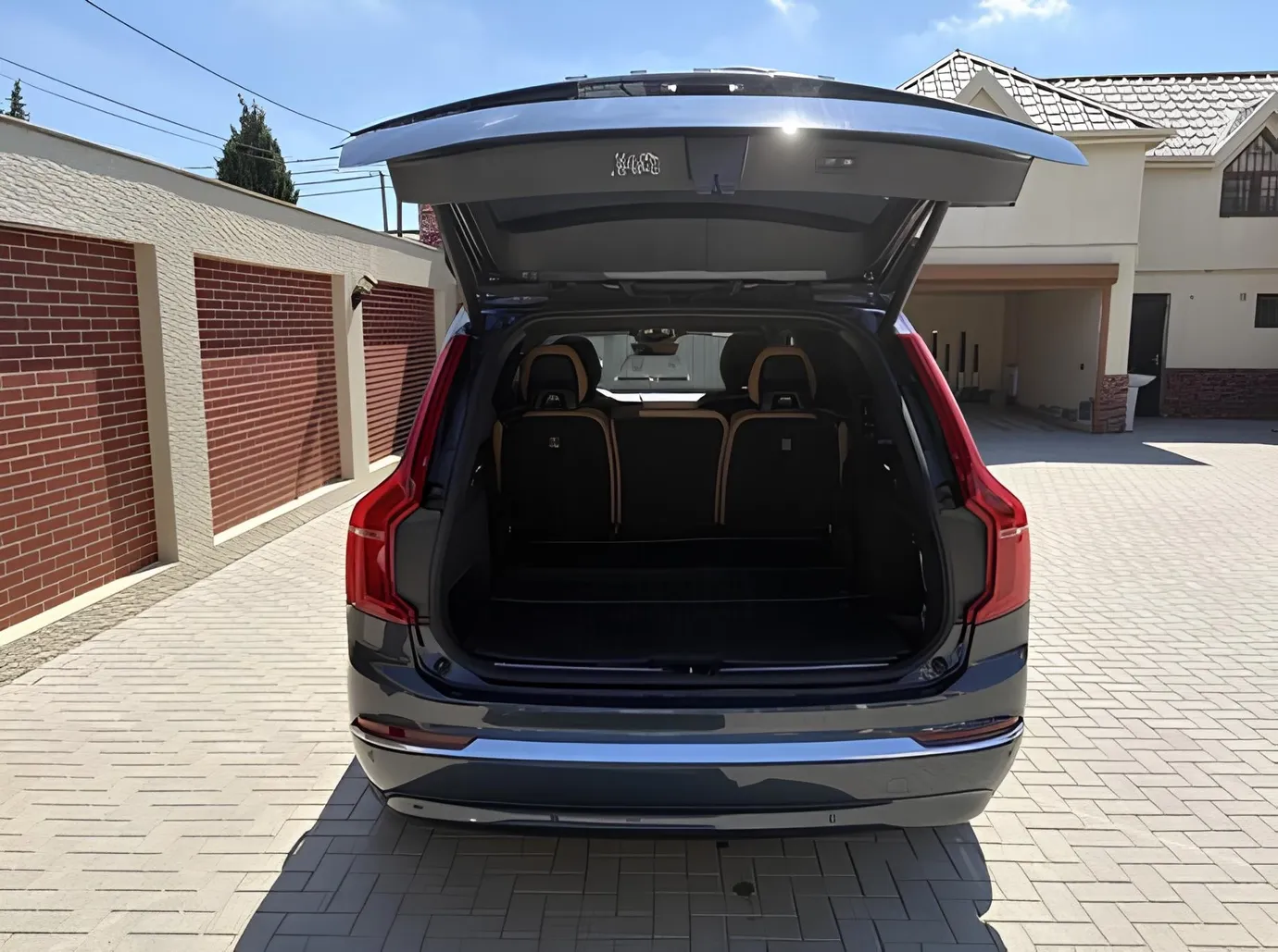 Volvo XC90, 2.0 L, 2024 год, 38 000 km, Баку - Цена: 93 000 ₼ - Tunel.az