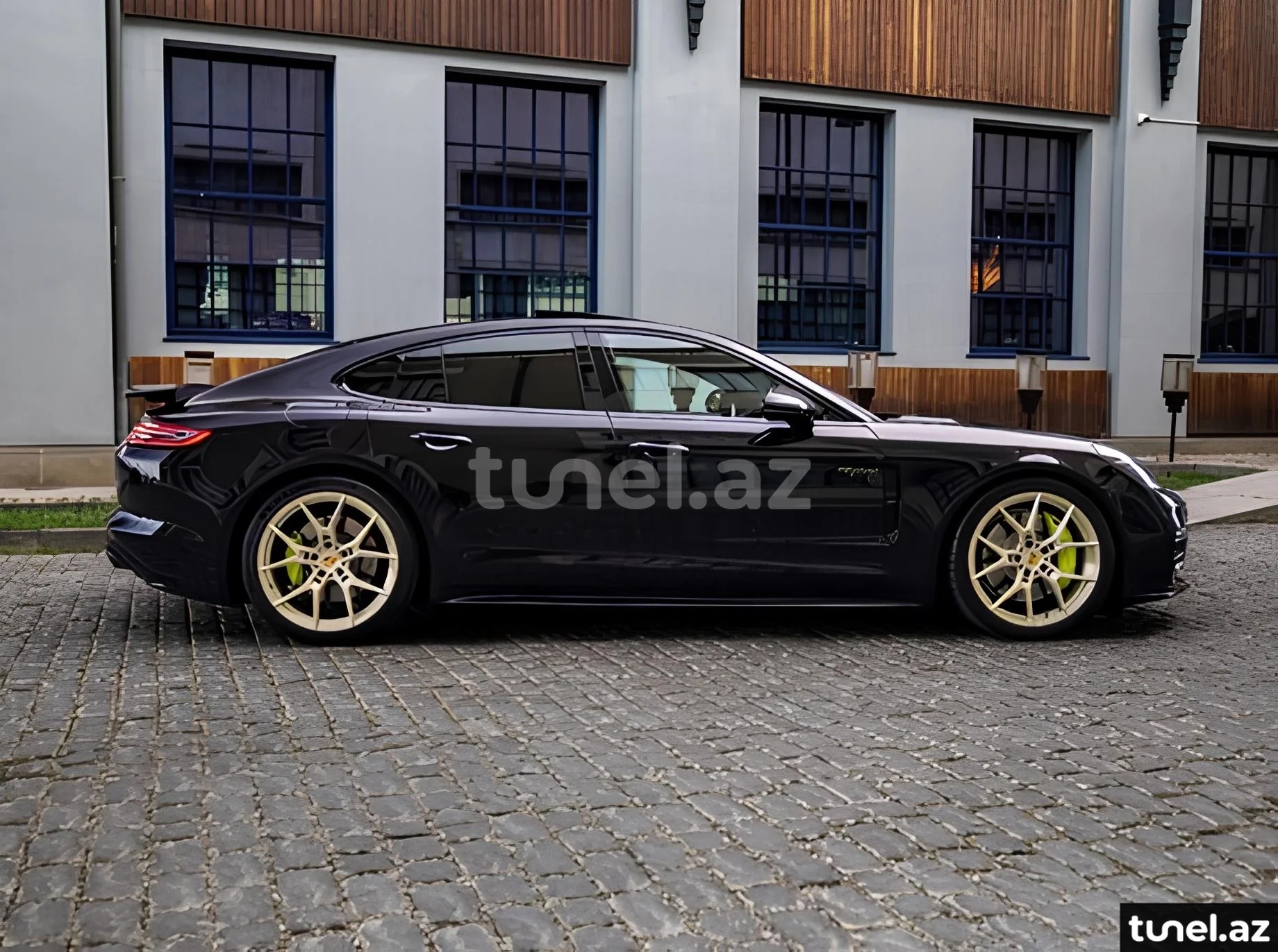 Porsche Panamera 4 E-Hybrid 2020