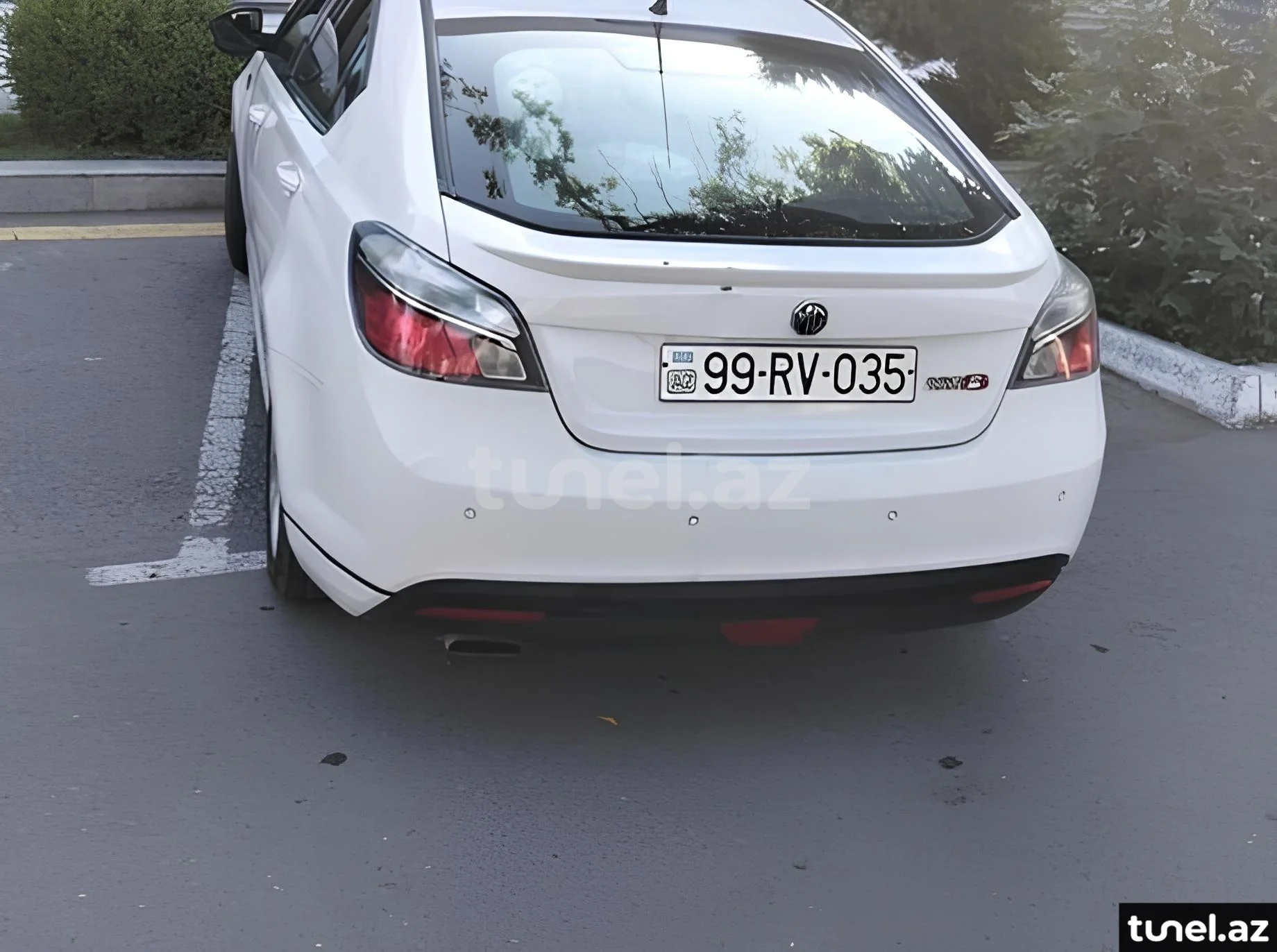 MG 6 2012