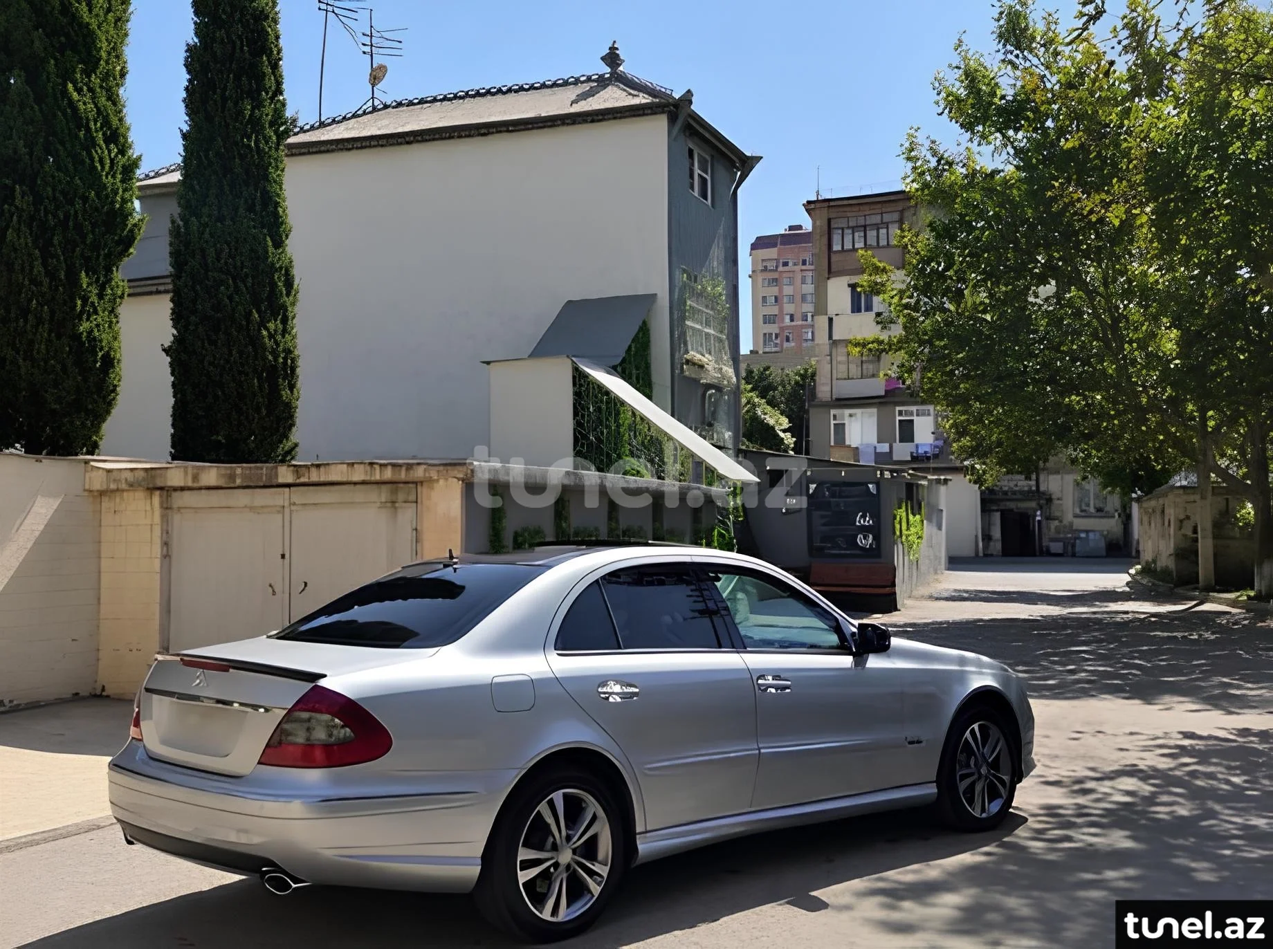Mercedes E 270 2003