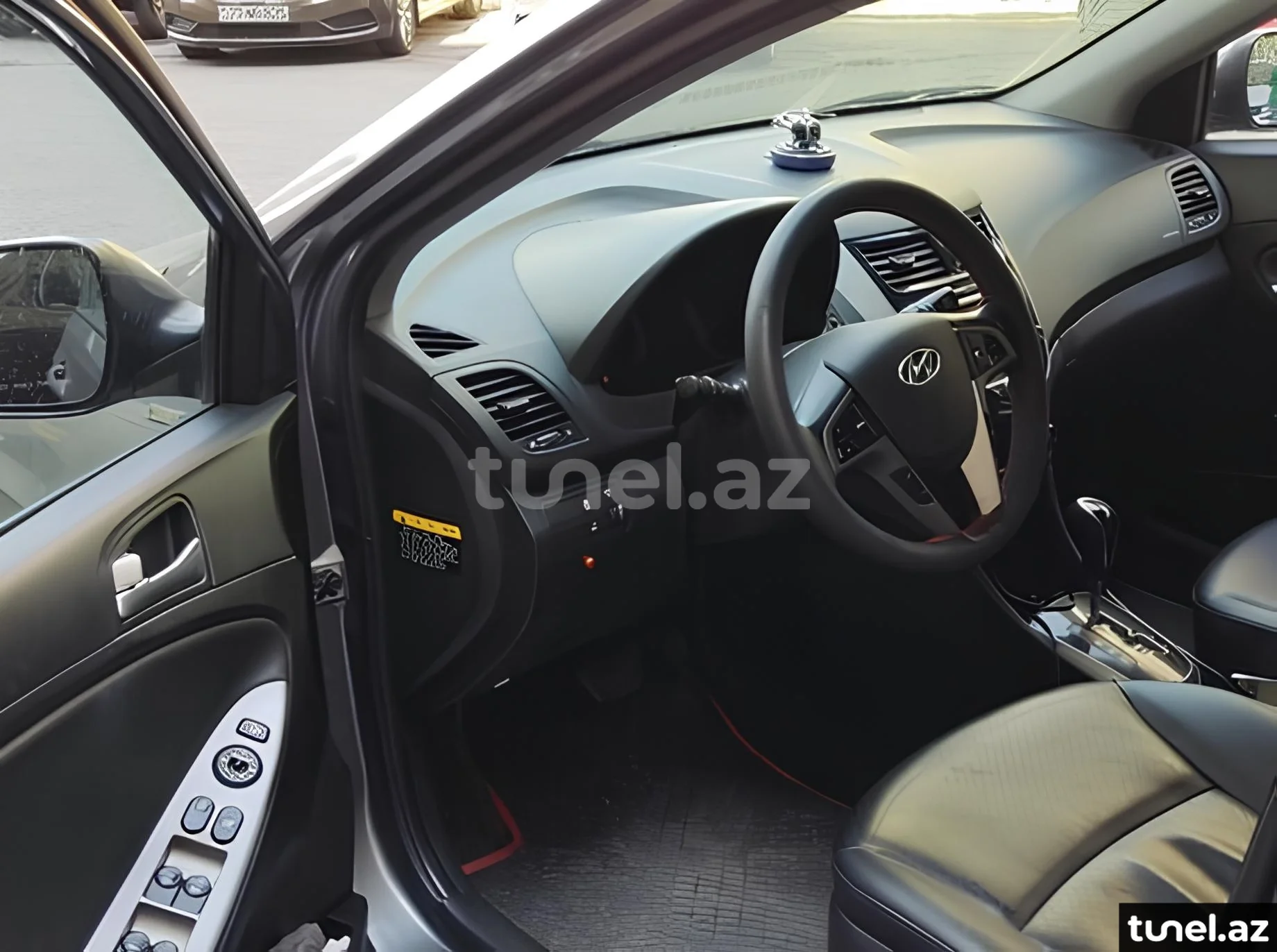 Hyundai Accent 2015
