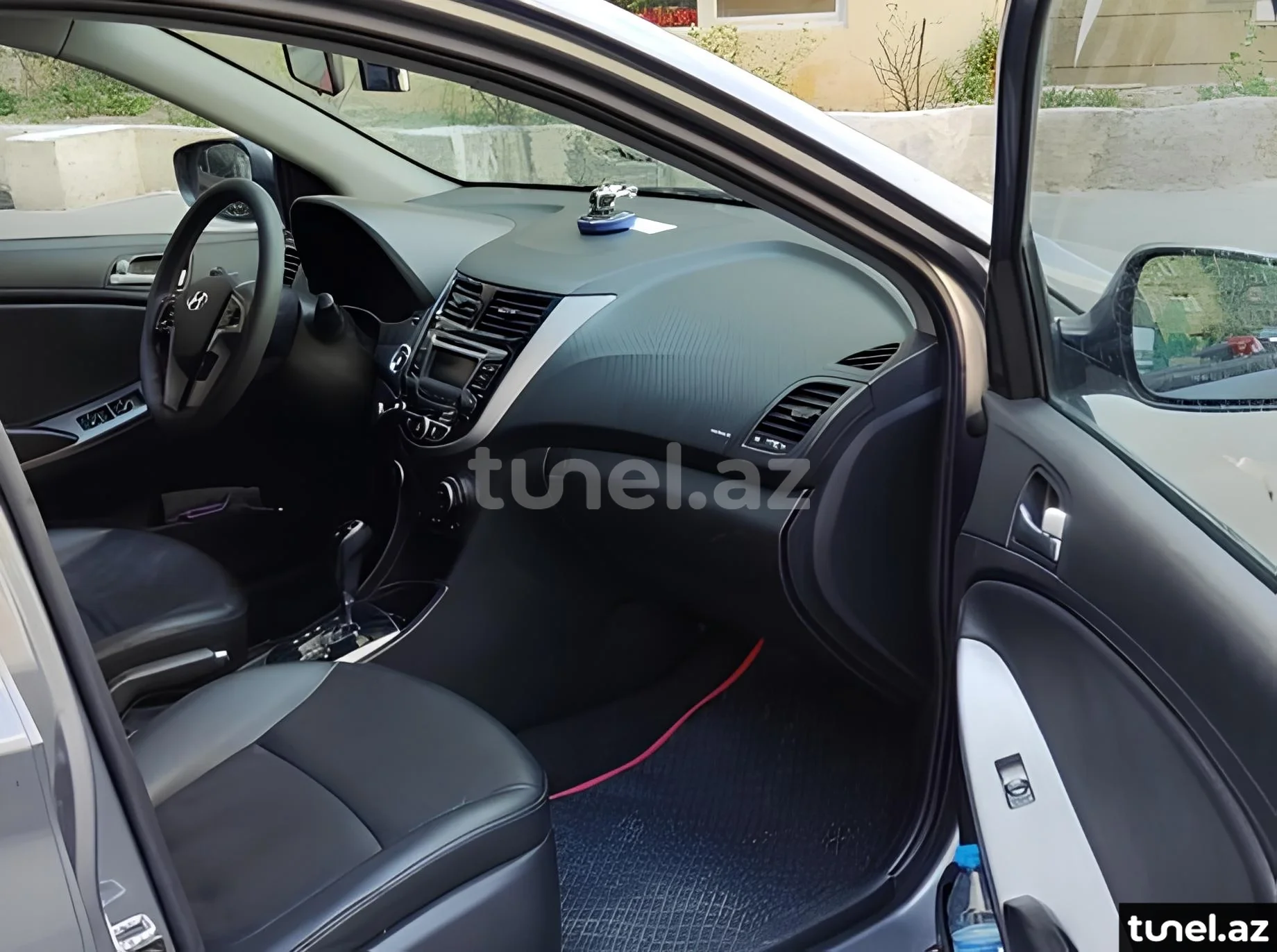 Hyundai Accent 2015