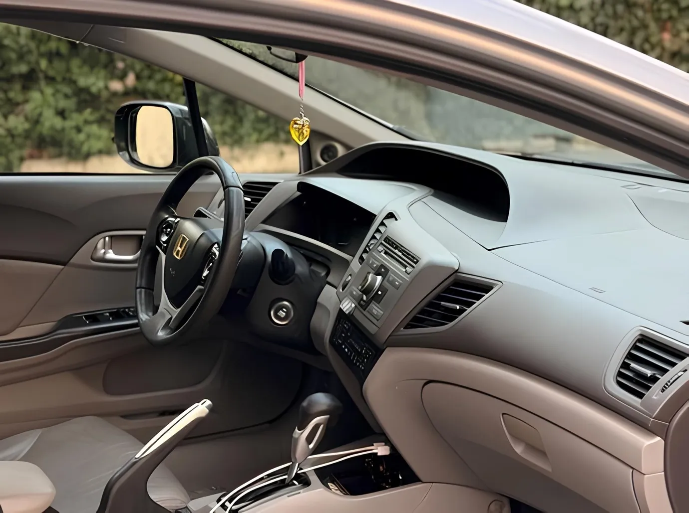 Honda Civic, 1.5 L, 2011 წელი, 300 000 km, Baku - ფასი: 11 500 ₼ - Tunel.az