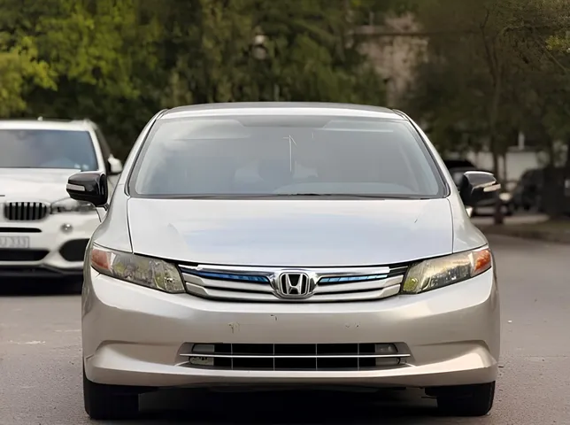 Honda Civic, 1.5 L, 2011 წელი, 300 000 km, Baku - ფასი: 11 500 ₼ - Tunel.az