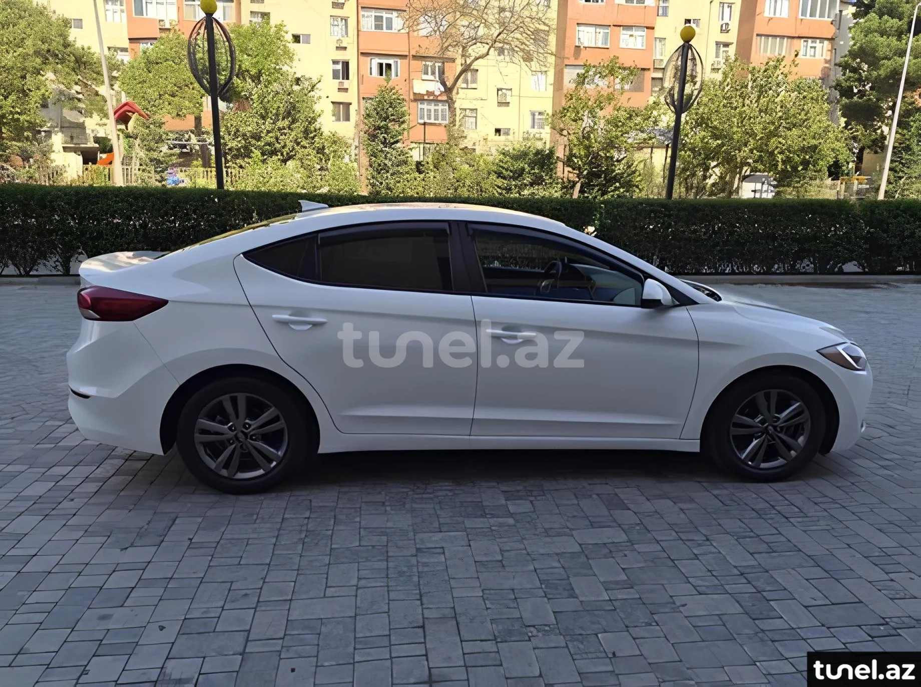 Hyundai Elantra 2018