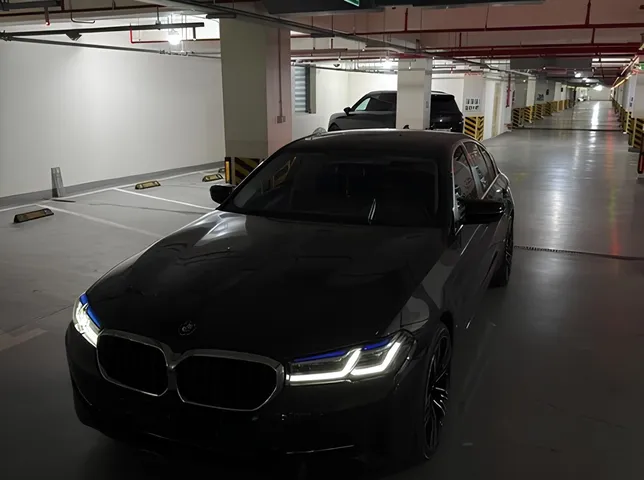 BMW 530e, 2.0 L, 2023 год, 33 000 km, Баку - Цена: 90 000 ₼ - Tunel.az