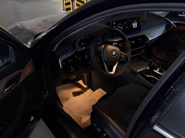 BMW 530e, 2.0 L, 2023 год, 33 000 km, Баку - Цена: 90 000 ₼ - Tunel.az