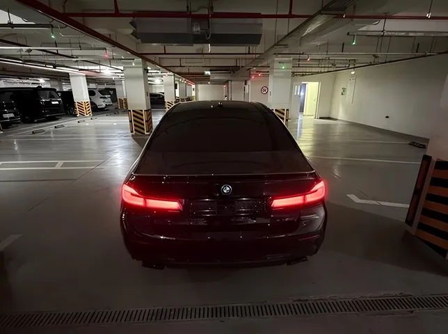 BMW 530e, 2.0 L, 2023 год, 33 000 km, Баку - Цена: 90 000 ₼ - Tunel.az