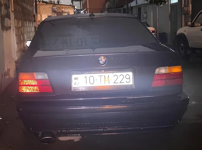 BMW 320, 2.0 L, 1994 год, 212 000 km, Баку - Цена: 4 800 ₼ - Tunel.az
