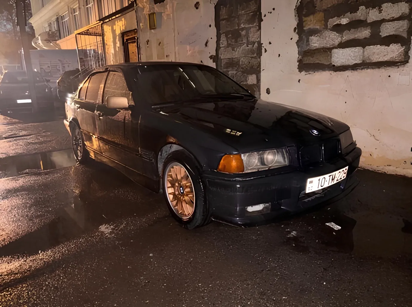 BMW 320, 2.0 L, 1994 год, 212 000 km, Баку - Цена: 4 800 ₼ - Tunel.az