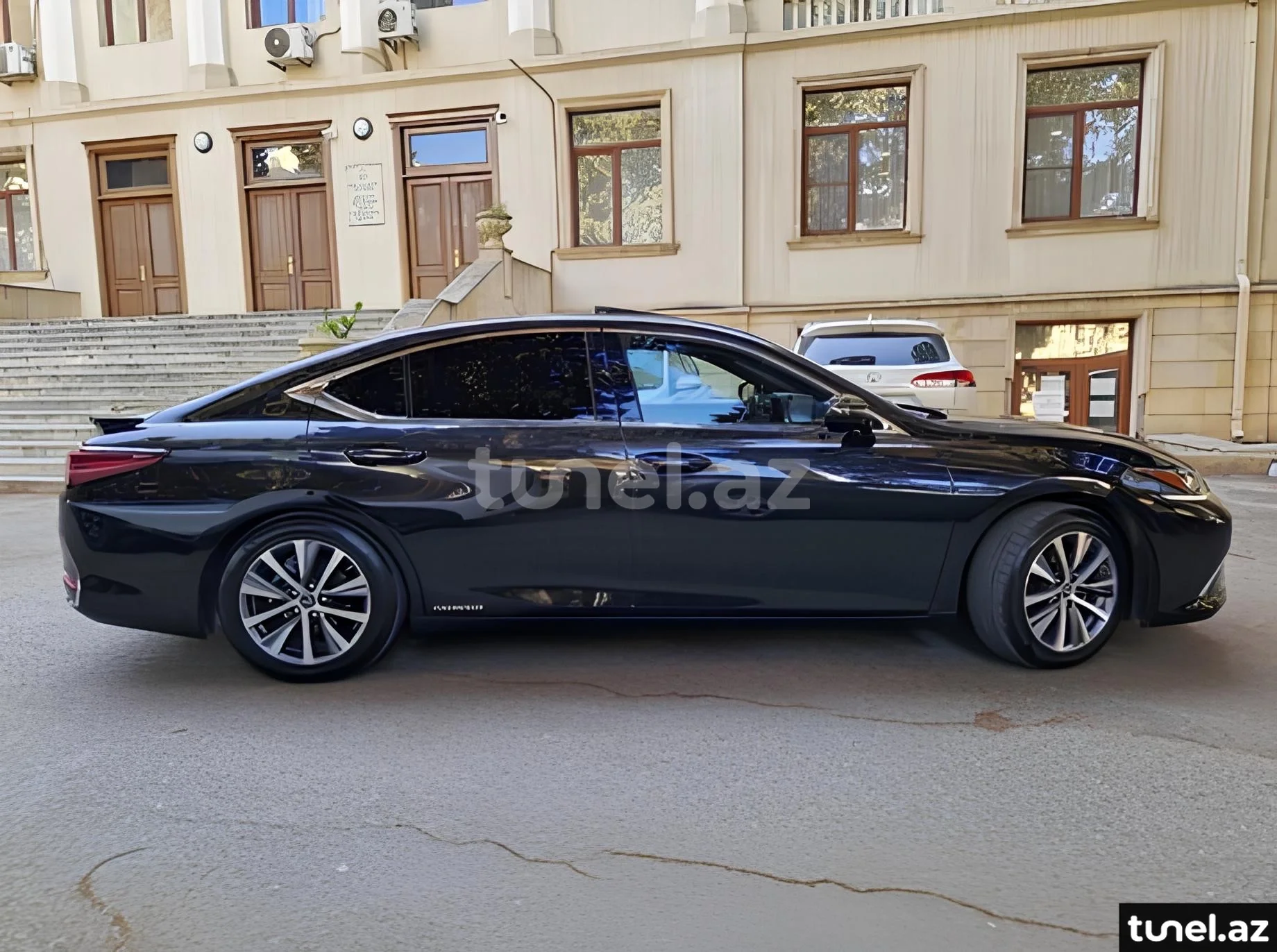 Lexus ES 300h 2021