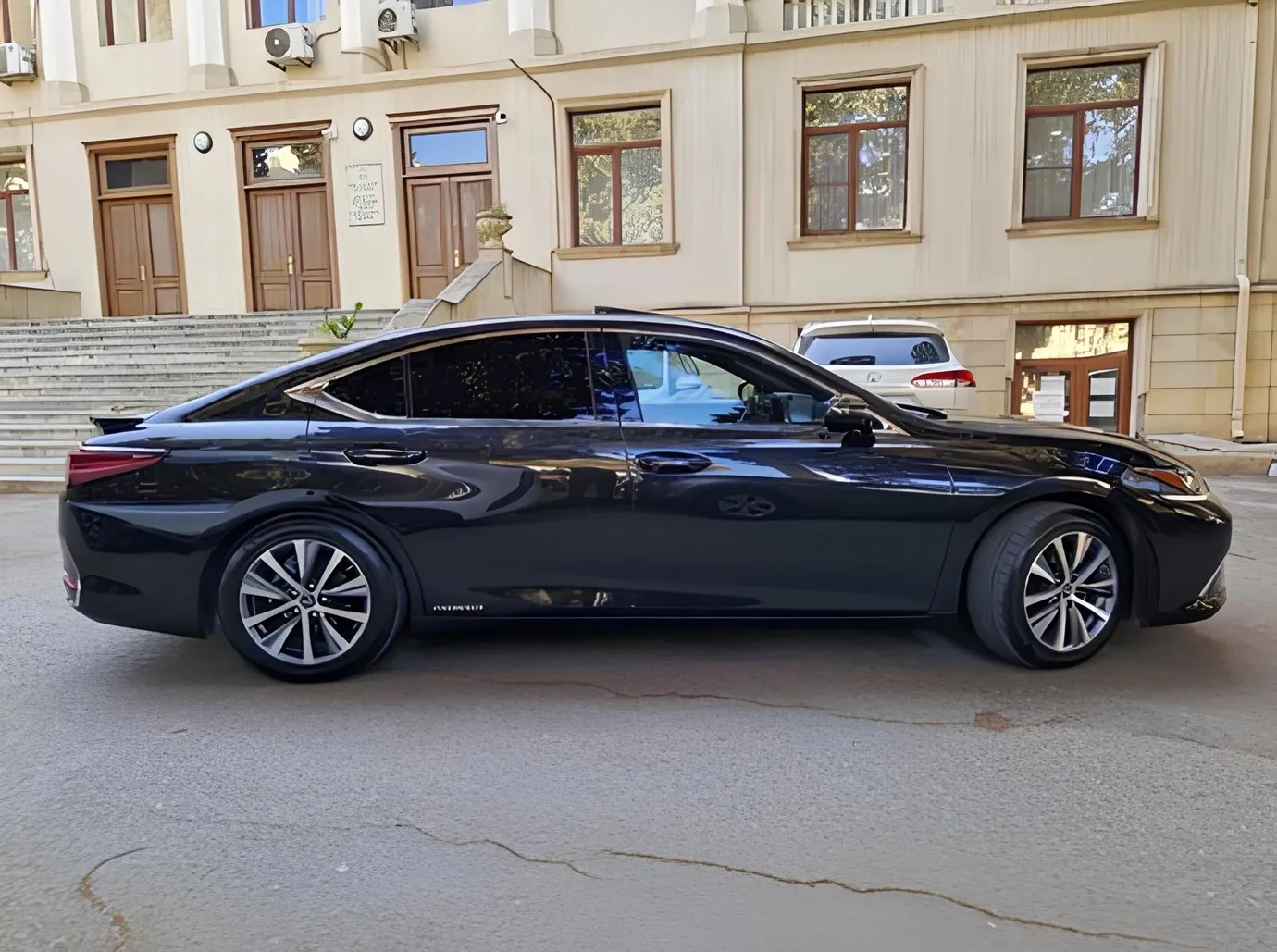Lexus ES 300h, 2.5 L, 2021 year, 95 000 km, Baku - Price: 55 000 ₼ - Tunel.az