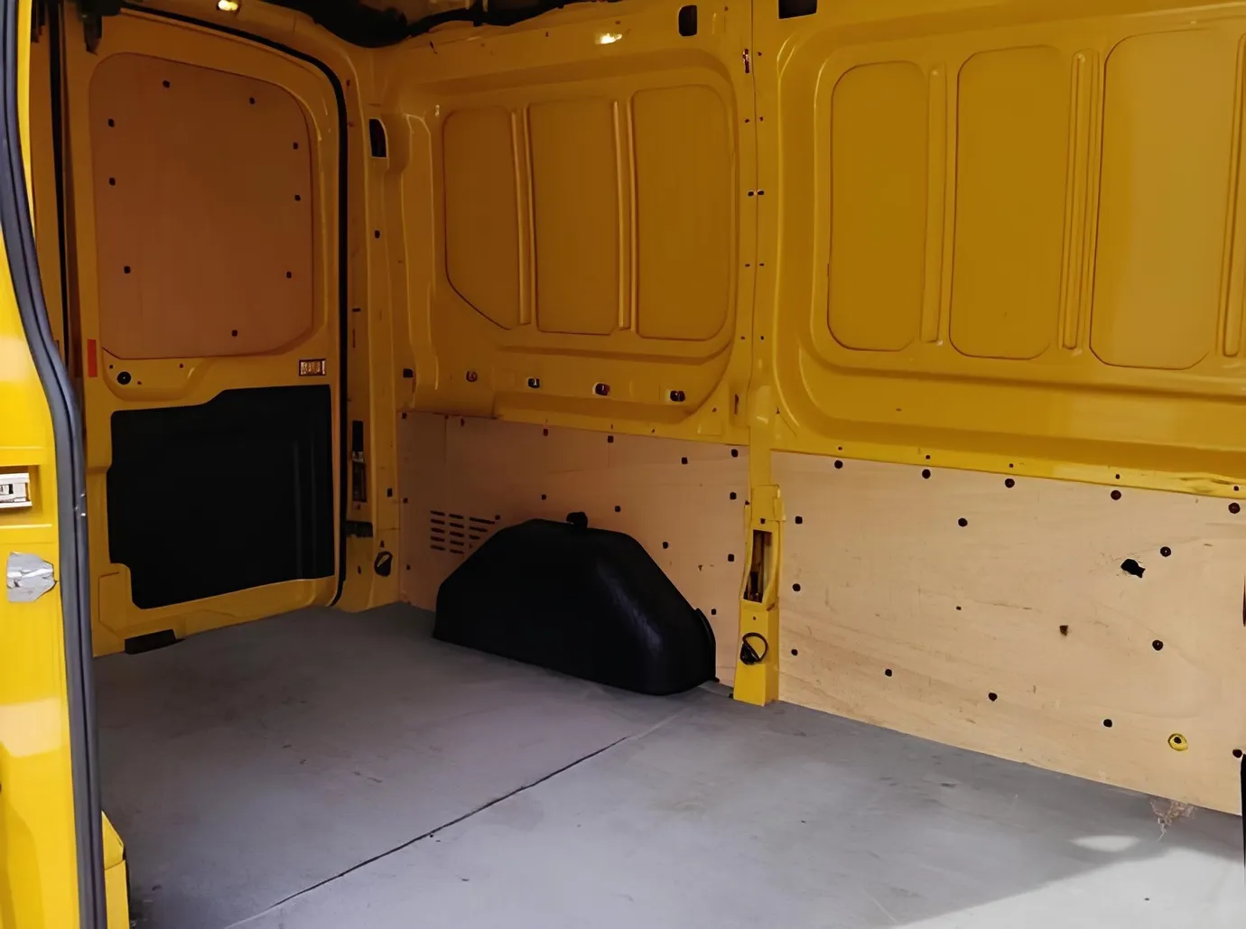 Ford Transit, 2.2 L, 2016 год, 188 500 km, Баку - Цена: 27 900 ₼ - Tunel.az