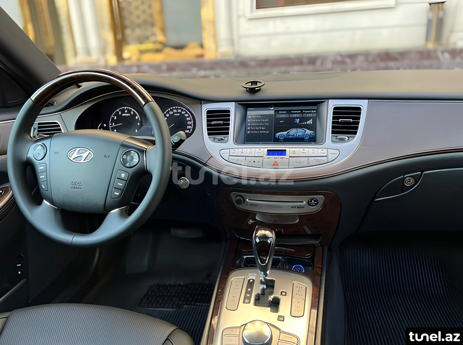 Hyundai Genesis 2010