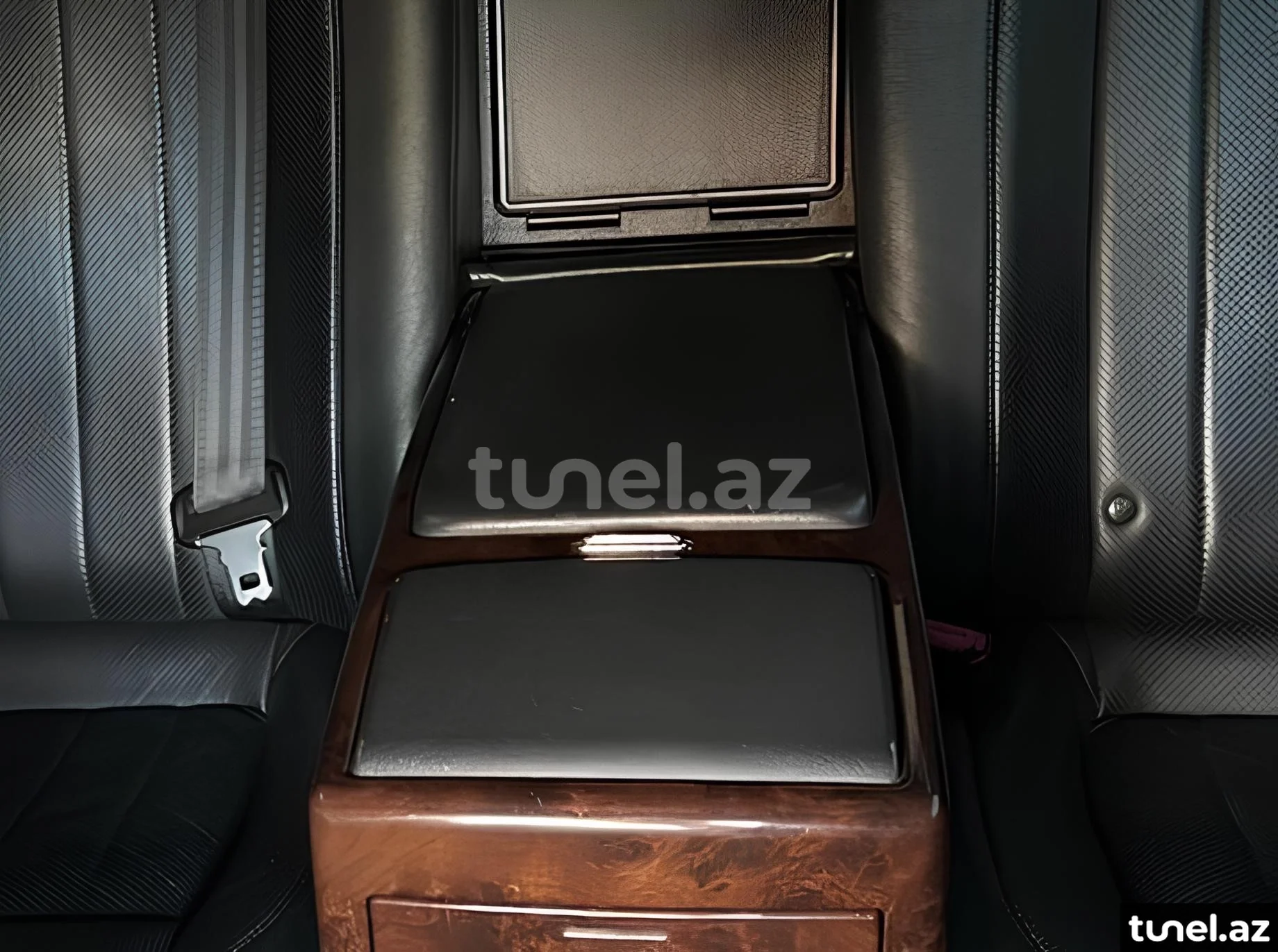 Hyundai Genesis 2010