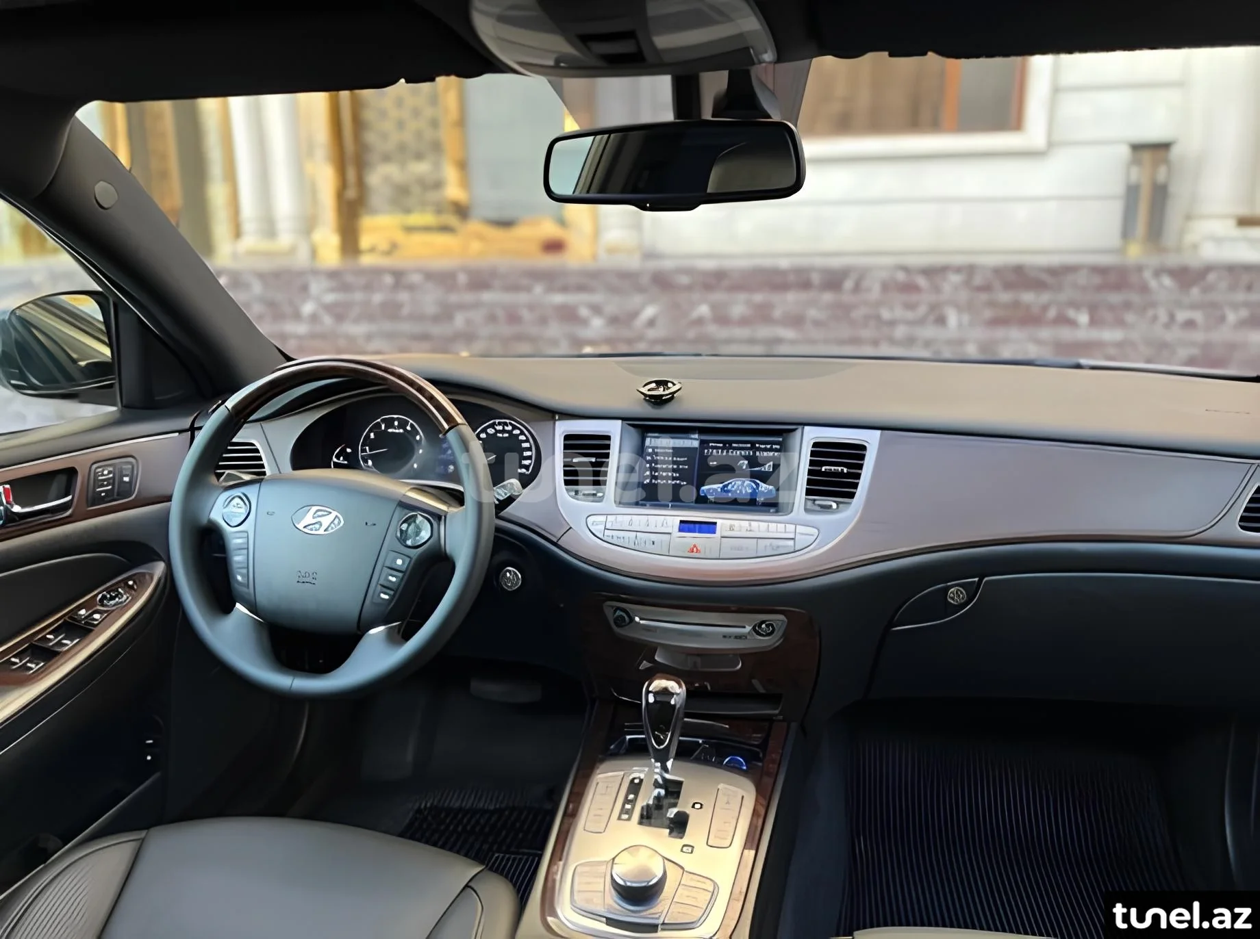 Hyundai Genesis 2010