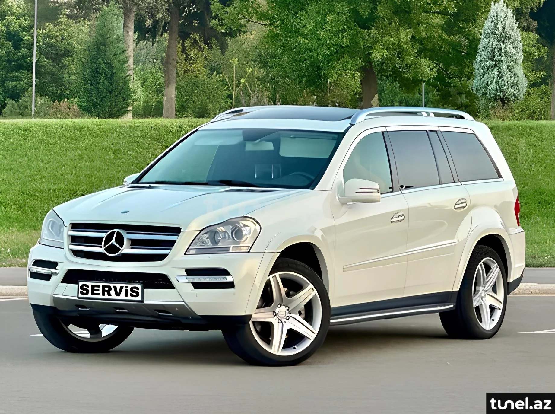 Mercedes GL 550 4MATIC 2011