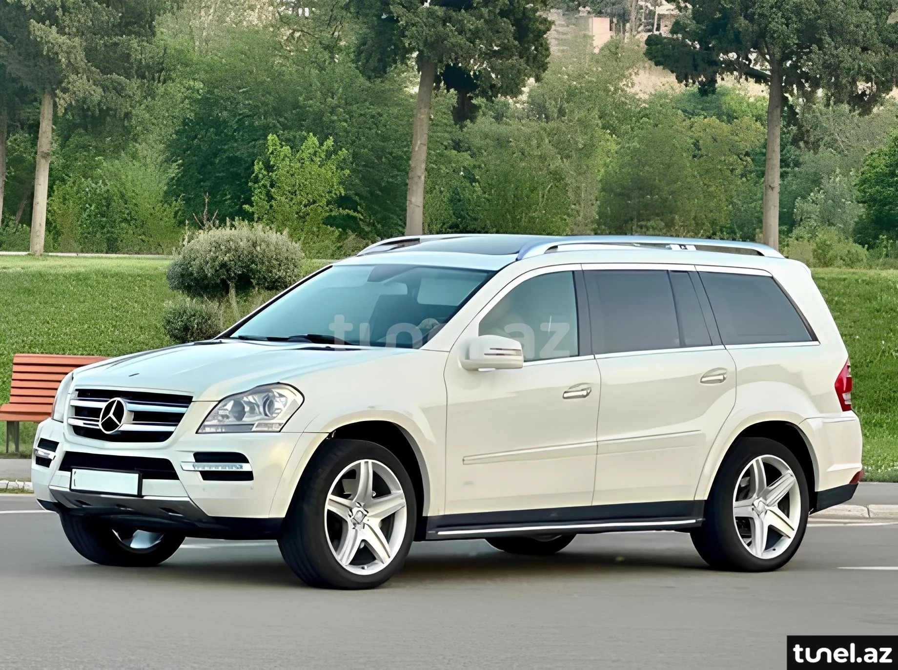 Mercedes GL 550 4MATIC 2011