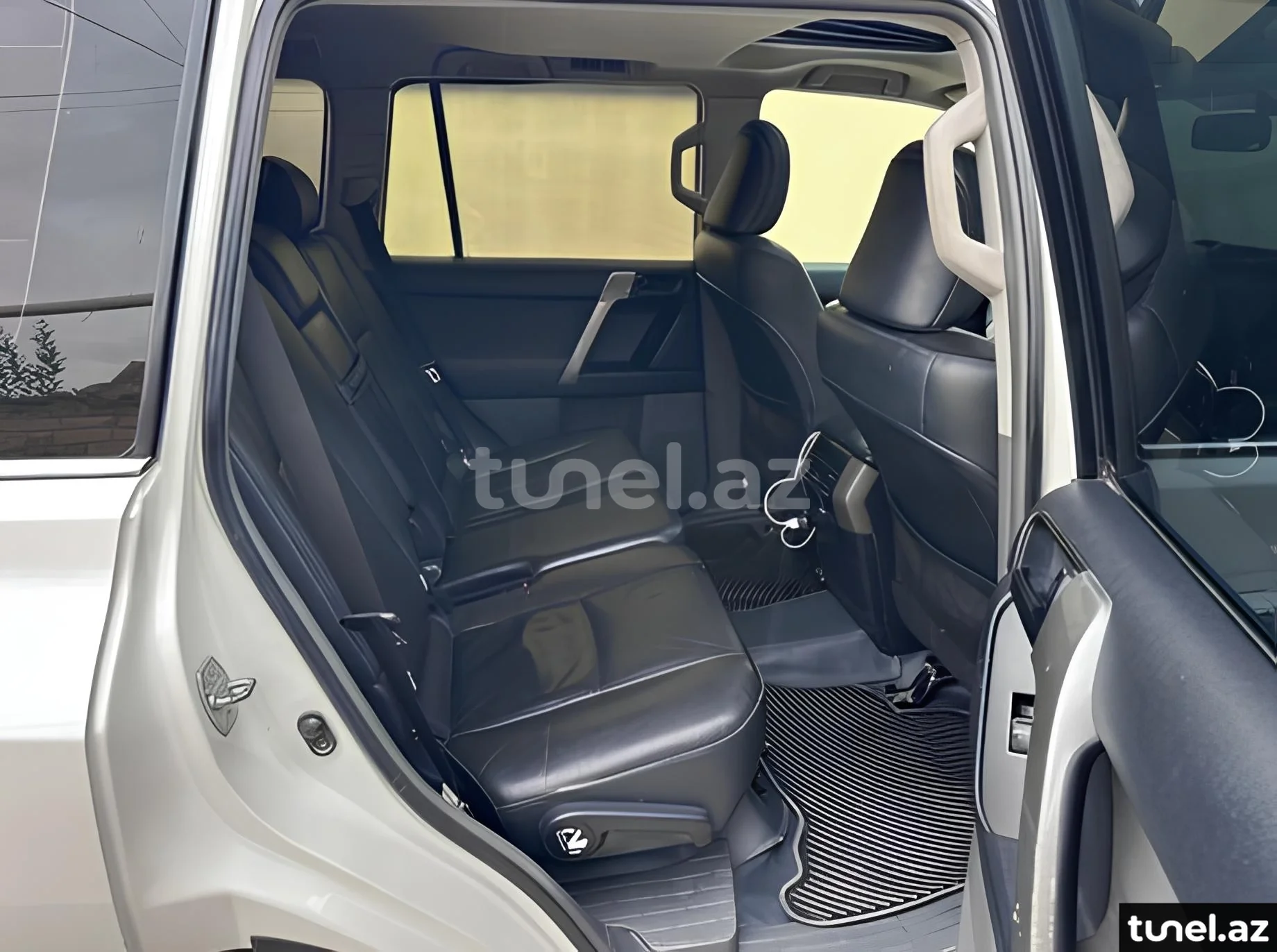 Toyota Land Cruiser Prado 2013