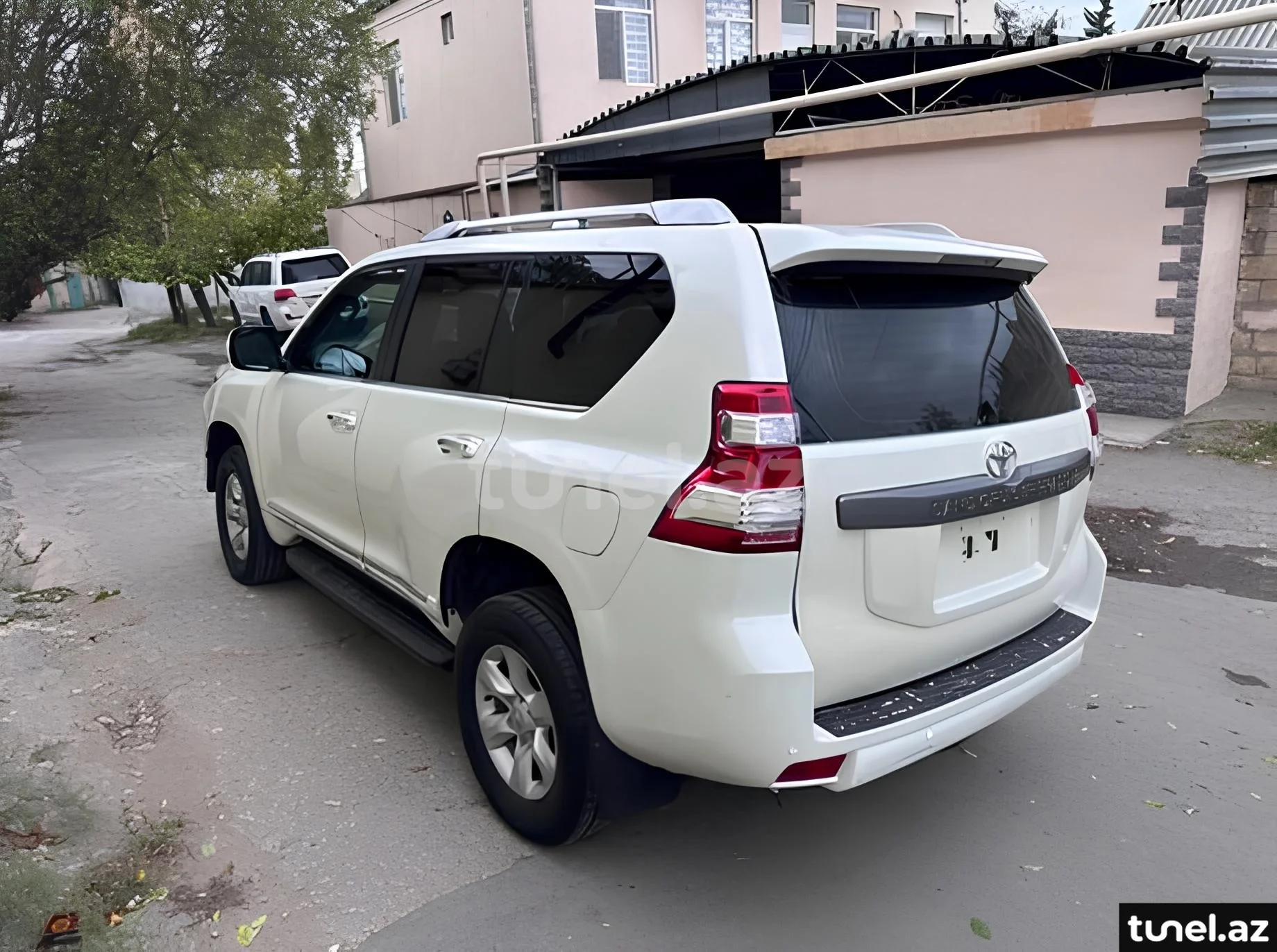 Toyota Land Cruiser Prado 2013