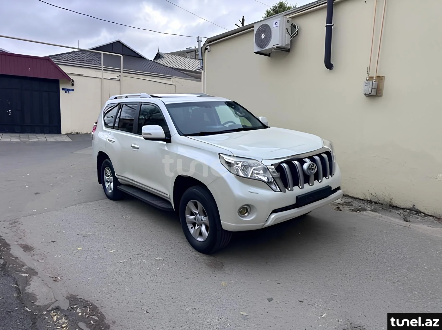 Toyota Land Cruiser Prado 2013