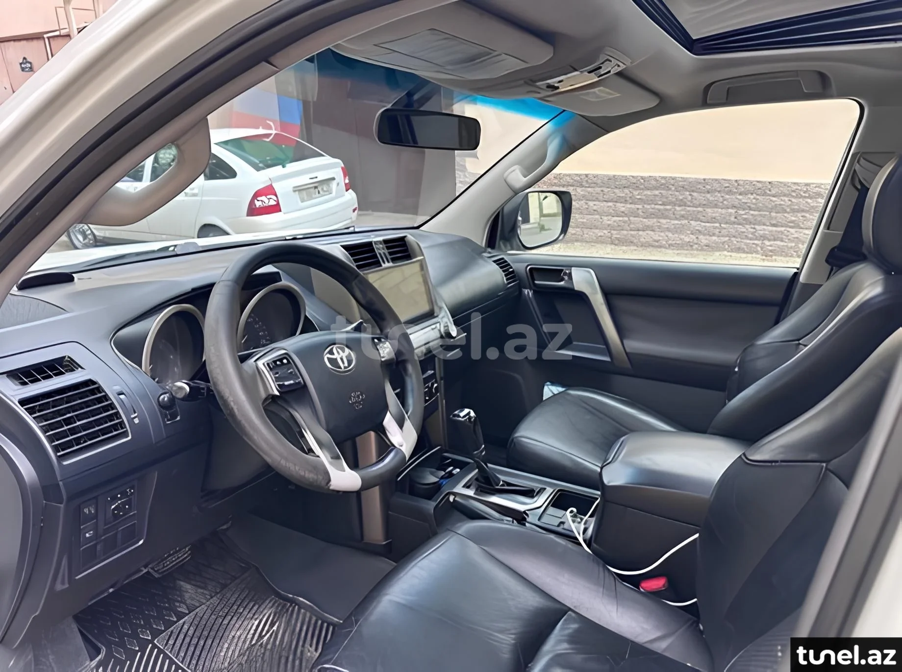 Toyota Land Cruiser Prado 2013