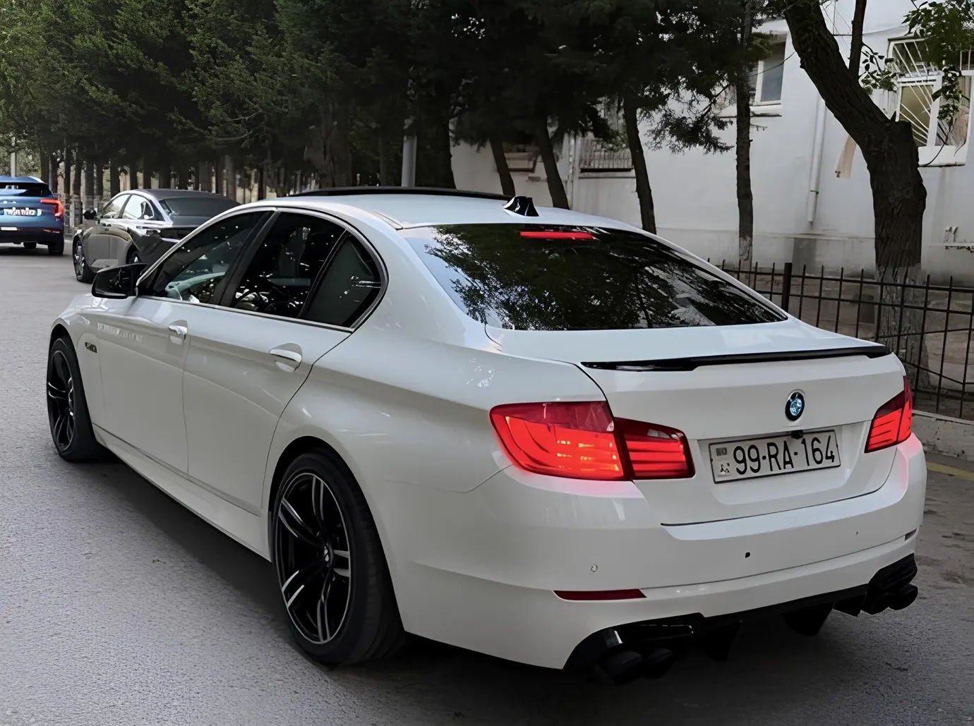 BMW 528, 3.0 L, 2011 год, 270 000 km, Сумгаит - Цена: 25 900 ₼ - Tunel.az
