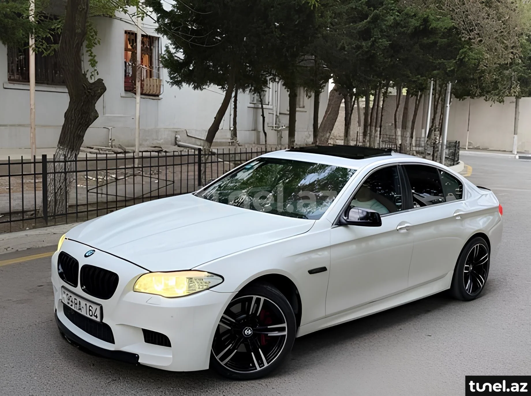 BMW 528 2011