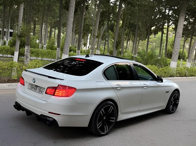 BMW 528, 3.0 L, 2011 год, 270 000 km, Сумгаит - Цена: 25 900 ₼ - Tunel.az