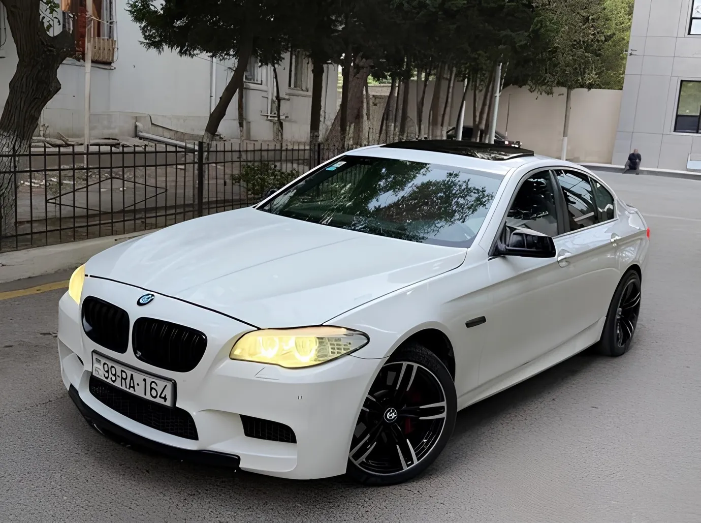 BMW 528, 3.0 L, 2011 год, 270 000 km, Сумгаит - Цена: 25 900 ₼ - Tunel.az
