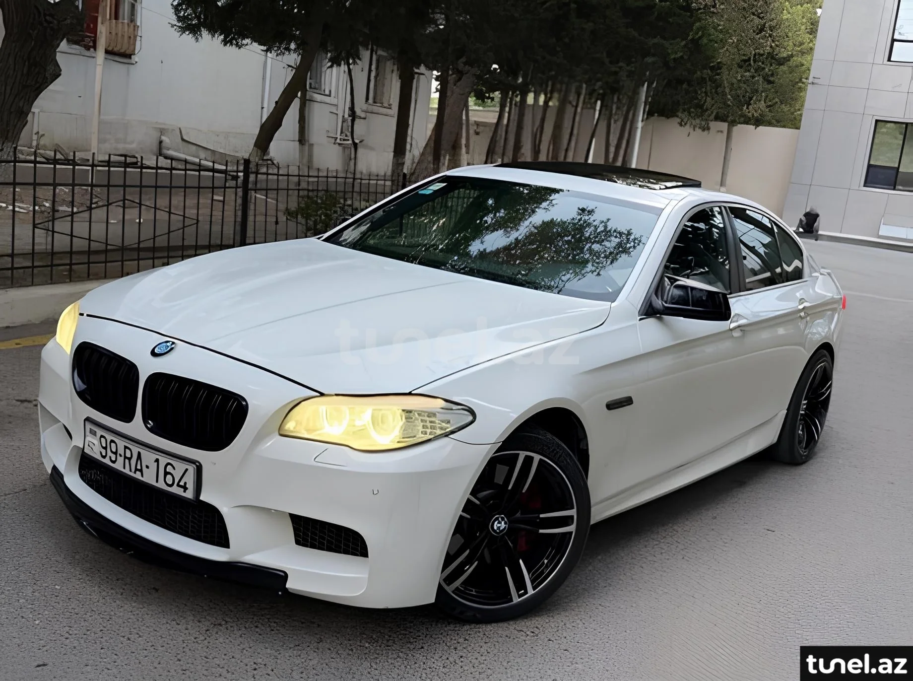 BMW 528 2011
