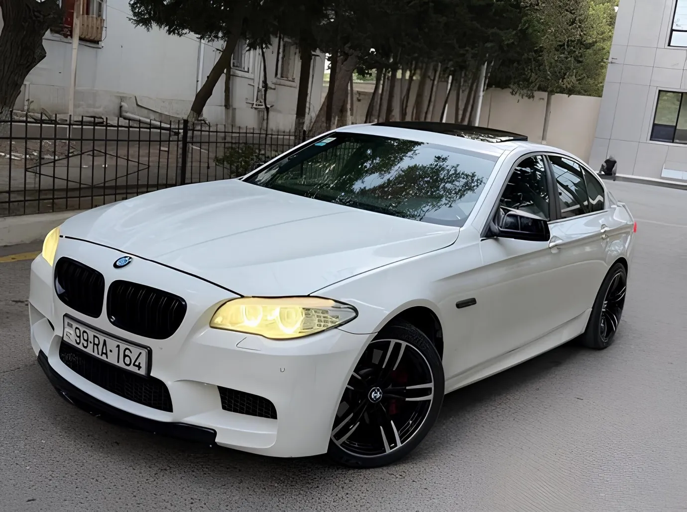 BMW 528, 3.0 L, 2011 год, 270 000 km, Сумгаит - Цена: 25 900 ₼ - Tunel.az