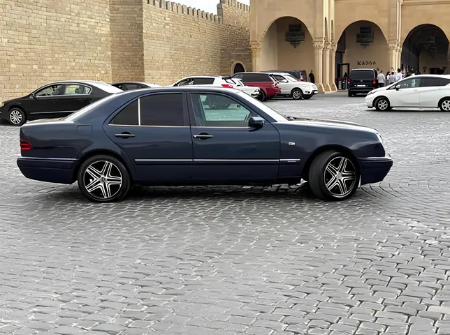 Mercedes E 230, 2.3 L, 1996 i̇l, 296 000 km, Bakı - Qiymət: 6 300 ₼ - Tunel.az