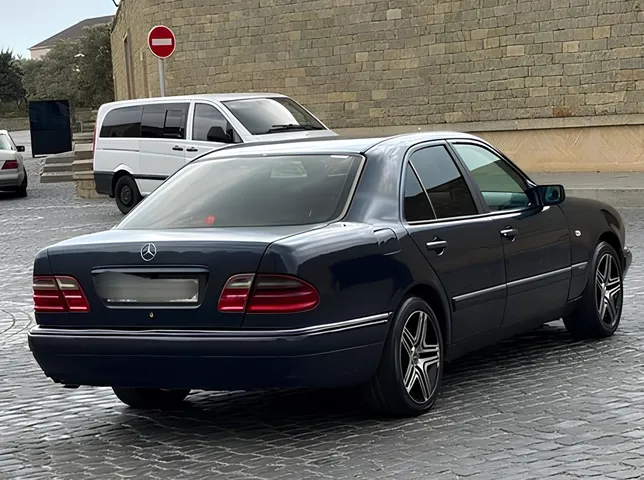 Mercedes E 230, 2.3 L, 1996 i̇l, 296 000 km, Bakı - Qiymət: 6 300 ₼ - Tunel.az