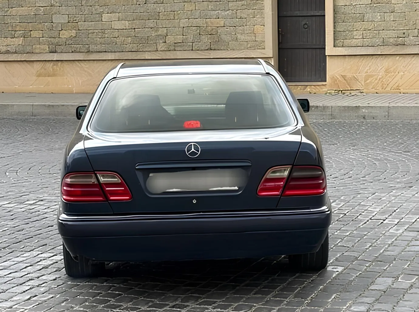 Mercedes E 230, 2.3 L, 1996 i̇l, 296 000 km, Bakı - Qiymət: 6 300 ₼ - Tunel.az