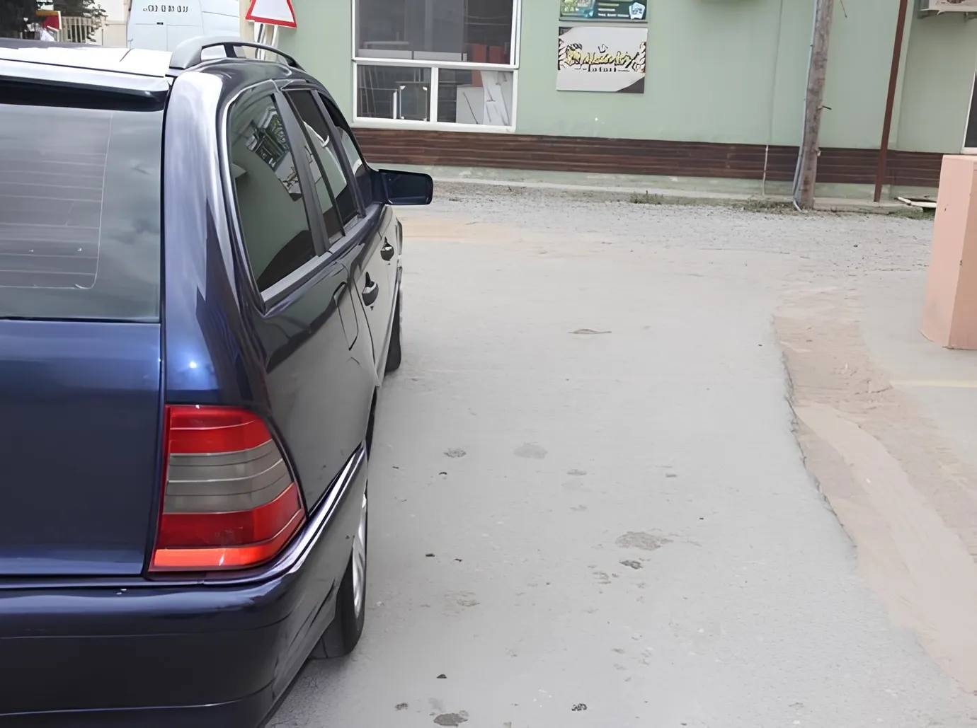Mercedes C 180, 1.8 L, 1998 year, 298 476 km, Baku - Price: 8 700 ₼ - Tunel.az