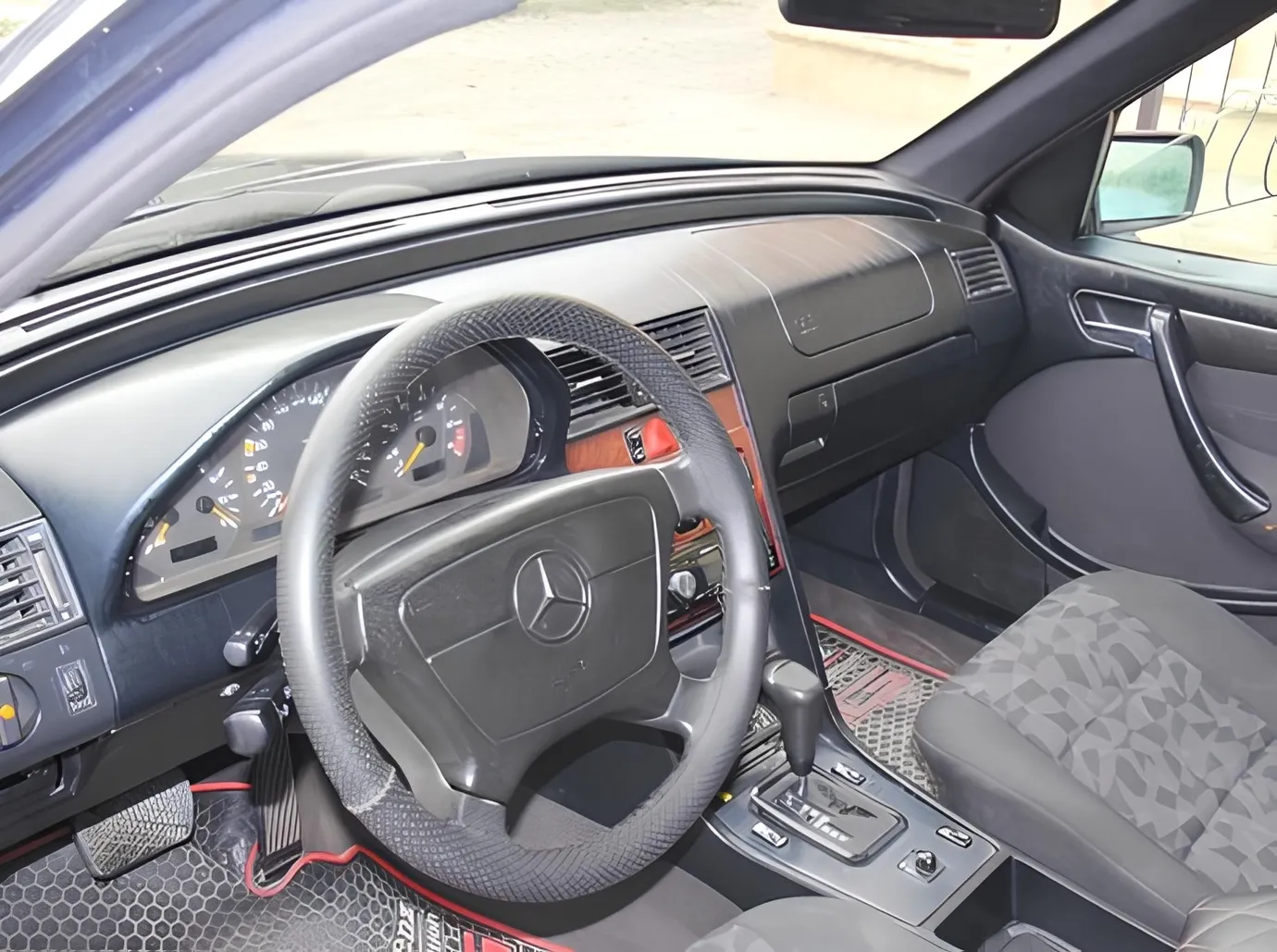 Mercedes C 180, 1.8 L, 1998 year, 298 476 km, Baku - Price: 8 700 ₼ - Tunel.az