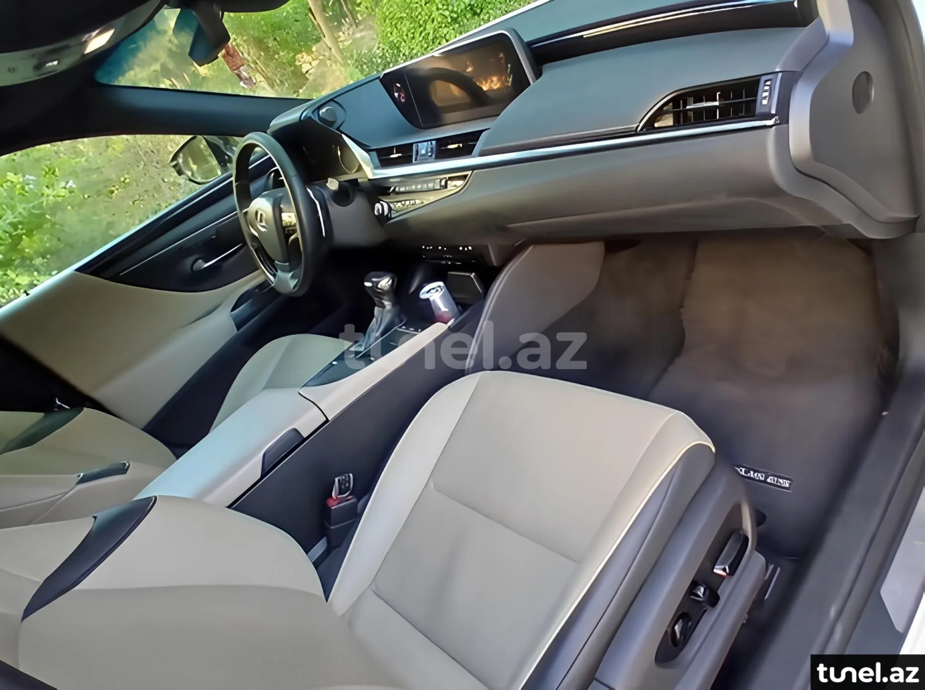 Lexus ES 250 2021