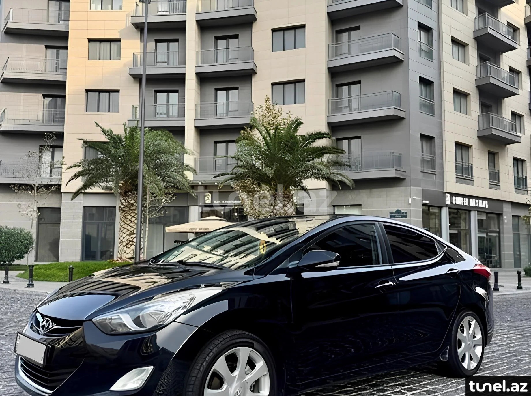 Hyundai Elantra 2012