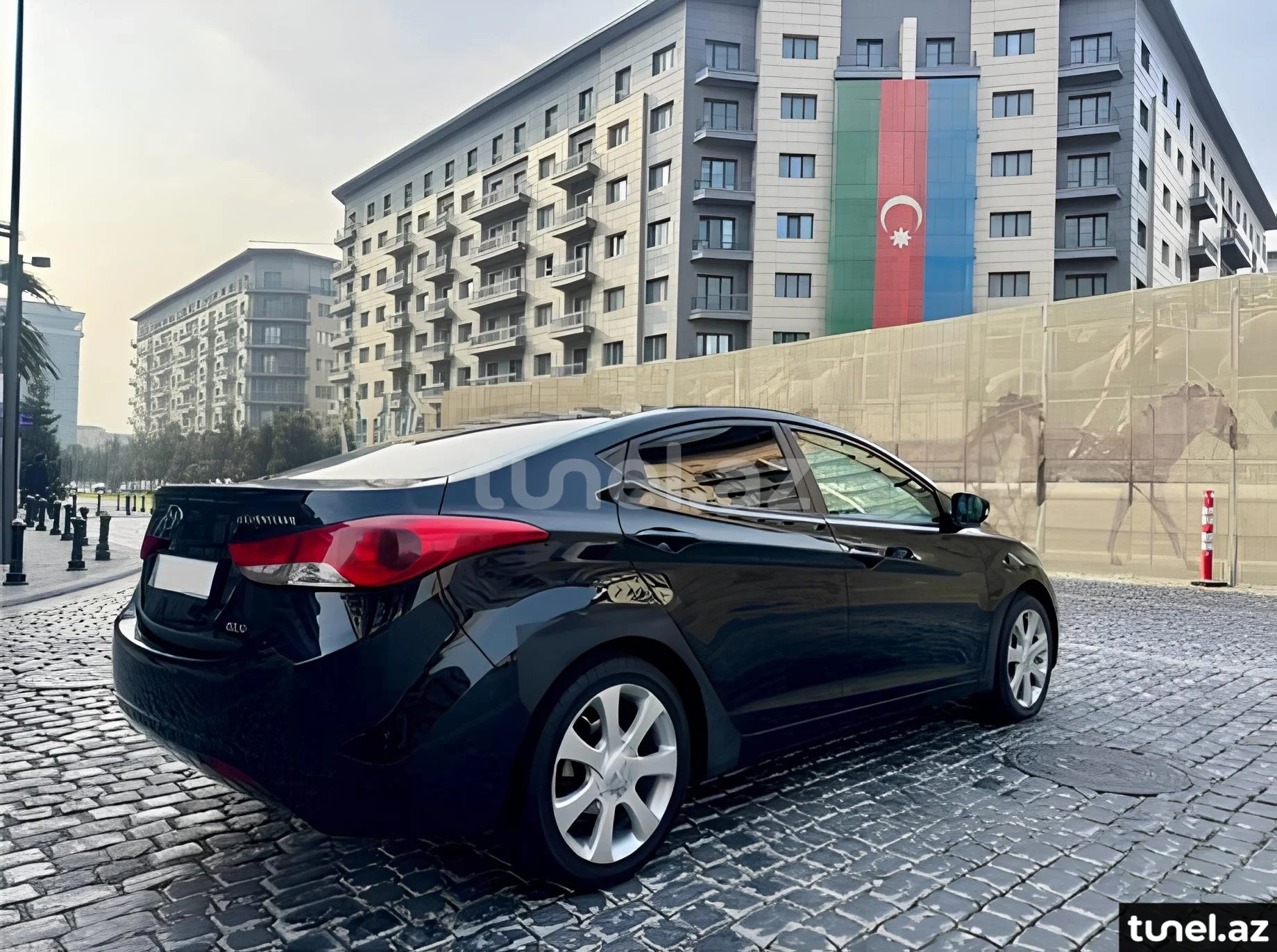 Hyundai Elantra 2012