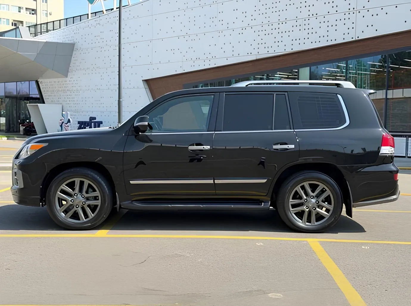 Lexus LX 570, 5.7 L, 2014 жазыңыз жыл, 158 000 km, Baku - Бағасы: 68 500 ₼ - Tunel.az